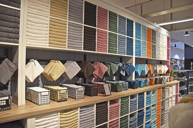 In der Textilabteilung findet jeder Besucher mit Sicherheit seinen gewünschten Artikel | Foto: Axel-Holger Haase