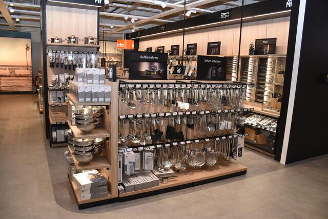 Kochfreunde finden eine riesige Auswahl an Küchenutensilien | Foto: Axel-Holger Haase