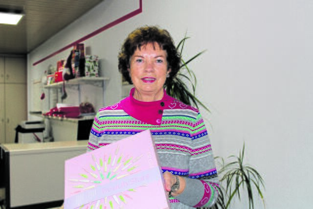 Elvira Hagemann freut sich über Beauty-Produkte im Wert von 60 Euro | Foto: pöp