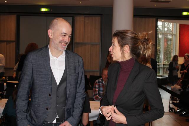 Zwei Sozialdemokraten im Austausch: Bundestagsabgeordnete Svenja Stadler und der stv. Ratsvorsitzende in Buchholz, Martin Gerdau