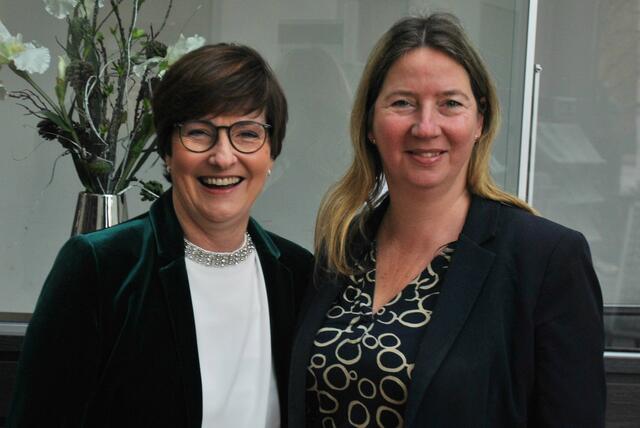 Bürgermeisterin Katja Oldenburg-Schmidt mit der CDU-Landtagsabgeordneten Birgit Butter | Foto: Hansestadt Buxtehude