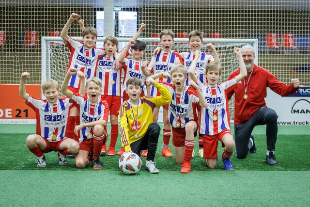 Die U12-Junioren des MTV Treubund Lüneburg holten den Stader Junioren-Cup | Foto: Jörg Struwe / www.picselweb.de
