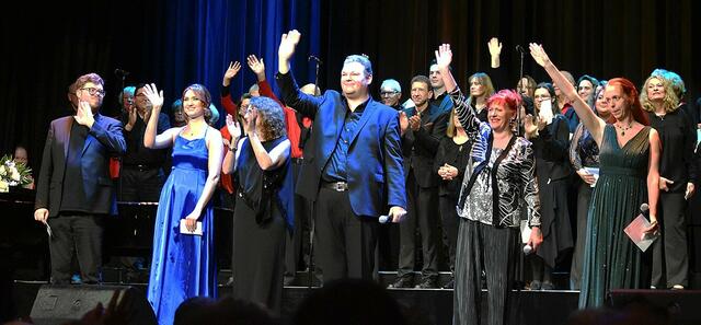 Verabschiedung nach einer hervorragenden Leistung | Foto: Axel-Holger Haase