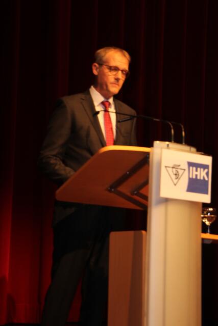 IHK-Präsident Matthias Kohlmann: Trotz Krisen mit Zuversicht ins neue Jahr gehen"