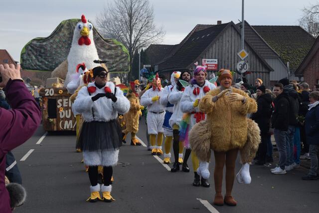 Faslam Festumzug lockte tausende Besucher Feierei in Pattensen Winsen