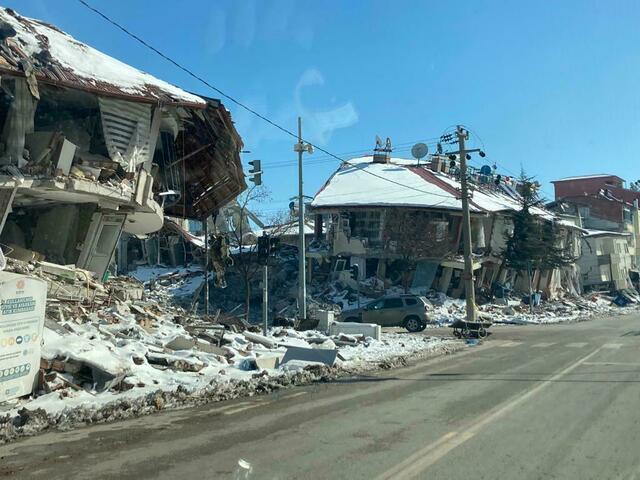 Ganze Stadtviertel sind in sich zusammengefallen | Foto: Alevitische Gemeinde Winsen
