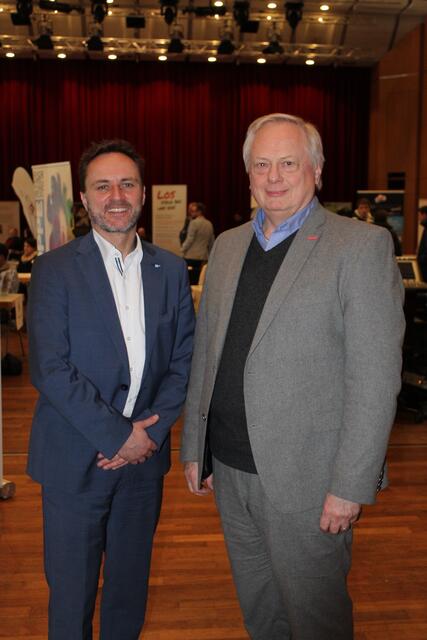 Dirk Immken von der Industrie- und Handelskammer (li.) und Günter Neumann von der Handwerkskammer Braunschweig-Lüneburg-Stade freuen sich über das positive Feedback der Teilnehmer | Foto: pm
