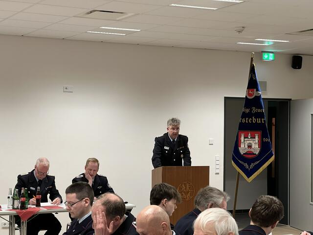 Ortsbrandmeister Michael Kuch fasste das Jahr 2023 zusammen | Foto: FF Jesteburg