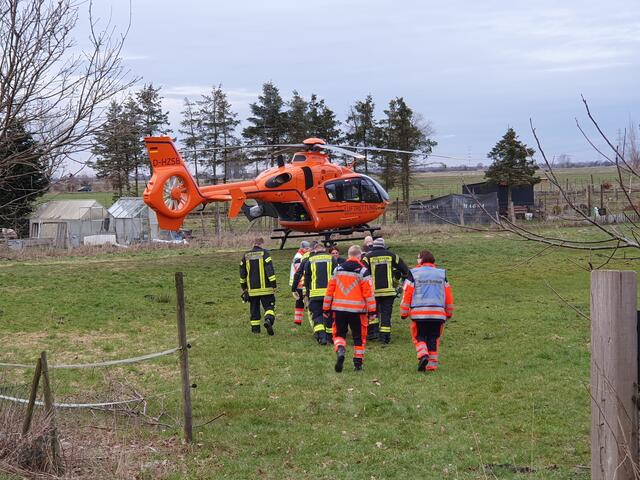 Die Zwölfjährige wurde mit schweren Verletzungen ins Krankenhaus geflogen | Foto: Polizei