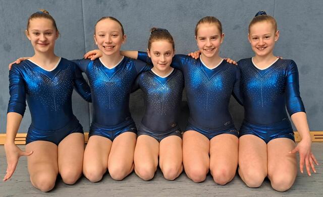 Das GAK-Turnteam der Wettkampfklasse III mit (v. li.) Ann-Sophie Bluschke (9b), Lina Boving (7c), Laura Claessen (6e), Patricia Pansegrau (7b) und Lea Scholz (8e).
 | Foto: GAK Buchholz
