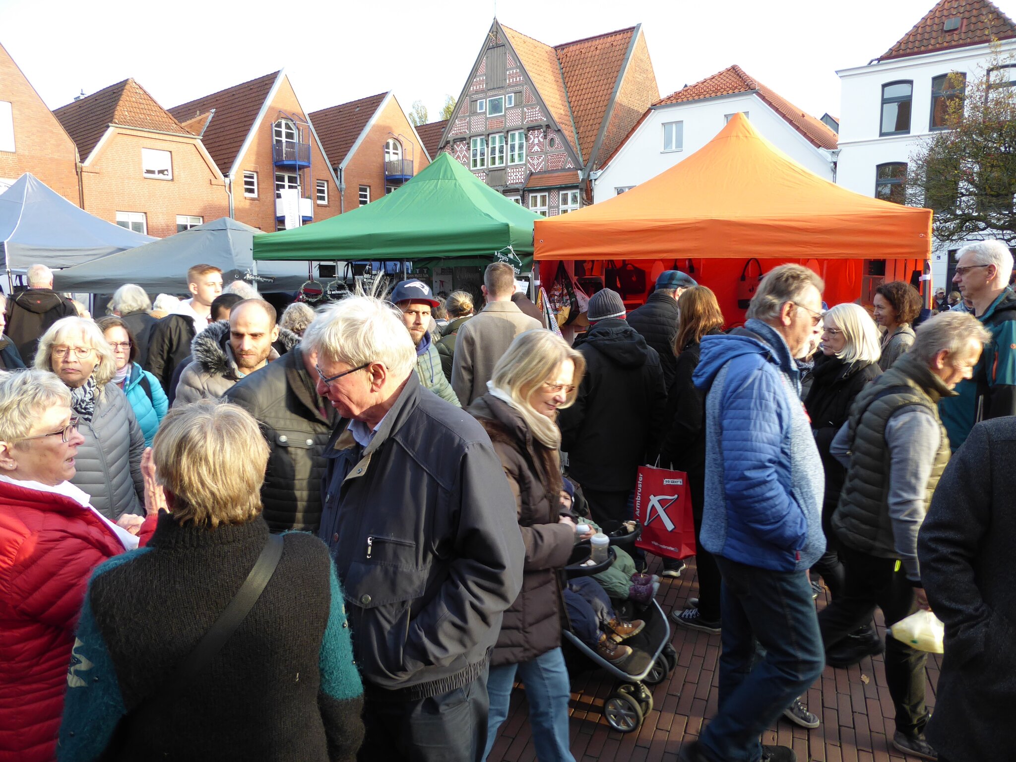 Buxtehude Verkaufsoffener Sonntag Schnappchenjagd Und Stadtflair Ein Erlebnis Fur Die Ganze Familie