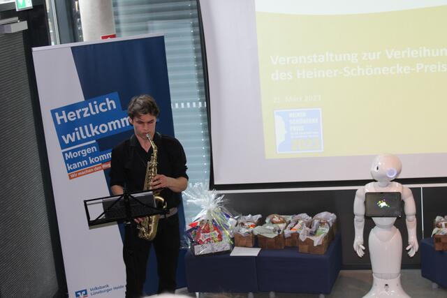 Sorgte für den musikalischen Rahmen: GAK-Schüler Konstantin Kasper