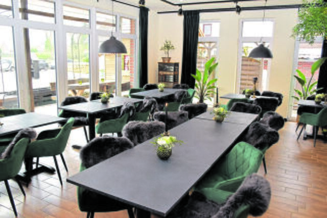 Hell und freundlich ist der Restaurantbereich in Katie's Cottage gestaltet | Foto: Axel-Holger Haase