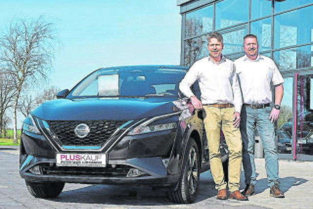Die Geschäftsführer Marco (li.) und Jens Lohmann freuen sich über den Neubau | Foto: Autohaus Lohmann