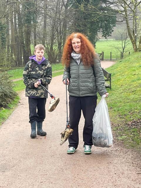 Dieses Team fand Markenschuhe - achtlos in die Landschaft geworfen | Foto: BGV