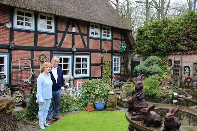 Den Garten gestalteten Renate und Jürgen Smutek in liebevoller Kleinarbeit | Foto: pöp