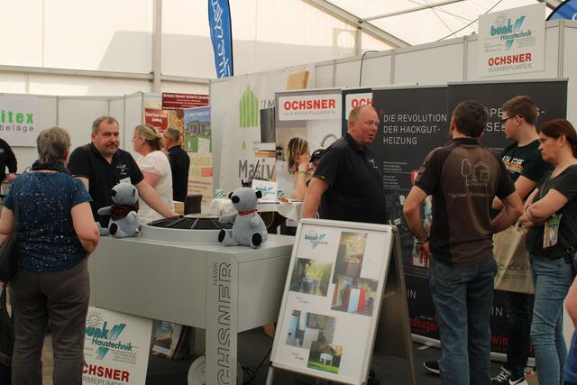 Wärmepumpe gefällig? Oder doch lieber eine Pellet-Heizung? Beim Stand von Bunk Haustechnik gabs Beratung zu beidem | Foto: pöp