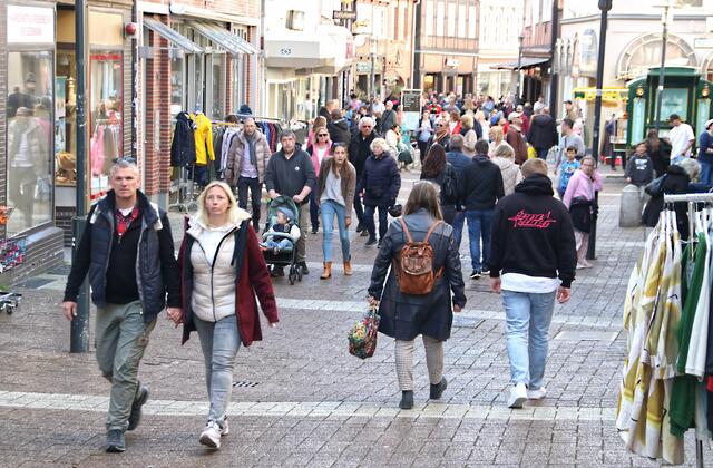 In der Hökerstraße waren jede Menge Sonntags-Shopper unterwegs | Foto: jd