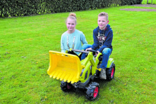 Kinderkönigin Danea Detjen und Kinderkönig Max Wilder. | Foto: bim