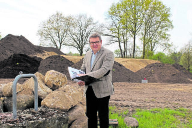 Holger Falcke freut sich über das tolle Projekt für Hammah    | Foto: sb