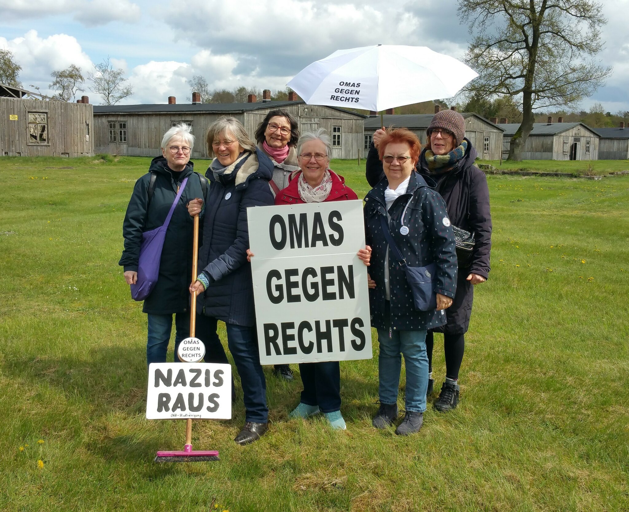 Buchholz: Omas gegen Rechts in Sandbostel - Buchholz