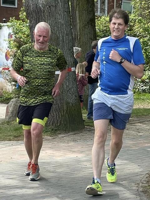 Auch „Run“-Organisator Friedrich Harre und der zukünftige Lions-Präsident Florian Eilken liefen für den guten Zweck