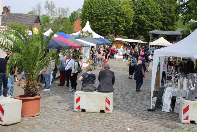 Echte Palmen sorgten beim Frühlingsmarkt für Karibik-Flair | Foto: ce