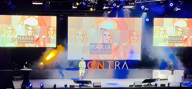 Maria von Scheel-Plessen (Direktorin Gucci EMEA) hielt einen beeindruckenden Vortrag über die personalisierte Ansprache in den 37 Märkten der Weltmarke Gucci