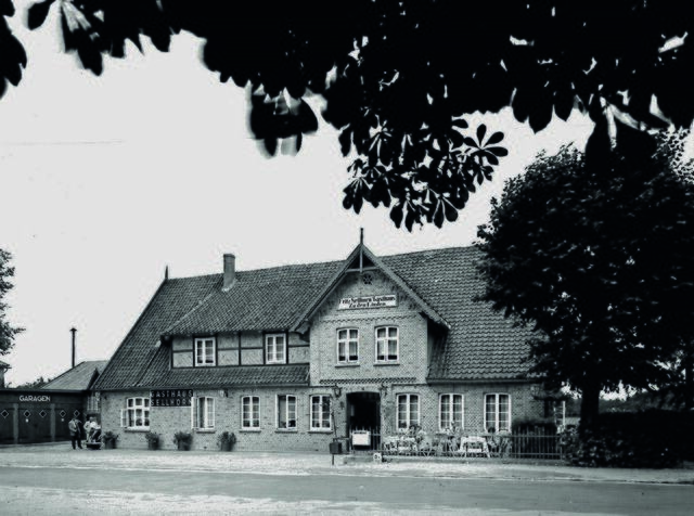 Das Gasthaus "Zu den Linden", wie das Hotel Sellhorn 1937 noch hieß  | Foto: privat
