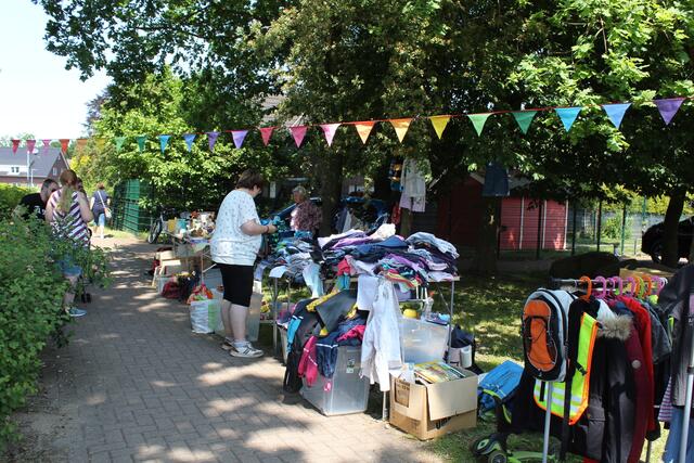 Dorfflohmarkt in Helmste | Foto: sb