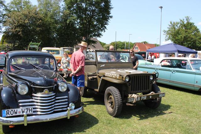 Oldtimer-Treff am Dörpshus | Foto: sb