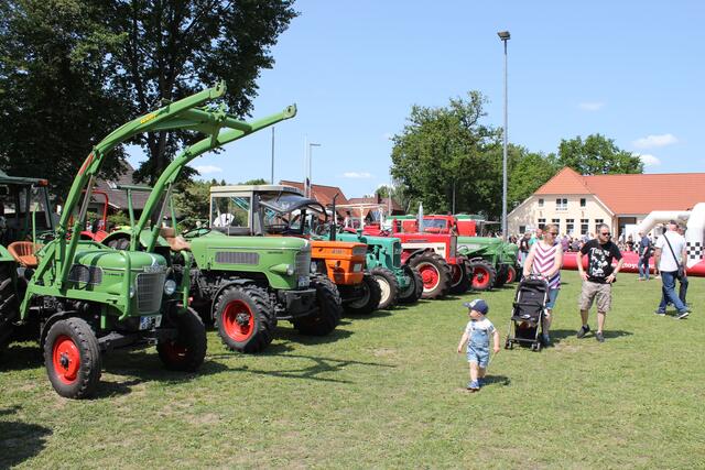 Oldtimer-Treff am Dörpshus | Foto: sb