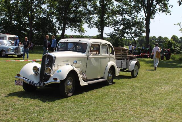 Oldtimer-Treff am Dörpshus | Foto: sb