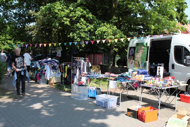 Dorfflohmarkt in Helmste | Foto: sb