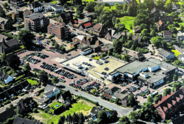 Eine Aufnahme des Einkaufscenters Bade aus dem Jahr 2017  | Foto: Luftfoto Renken