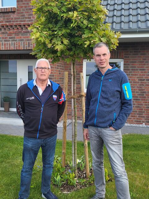 Präsident Karsten Niemeyer (li.) und Rechnungsführer Jan Klintworth wünschen sich einen Schützenkönig  | Foto: Schützenverein