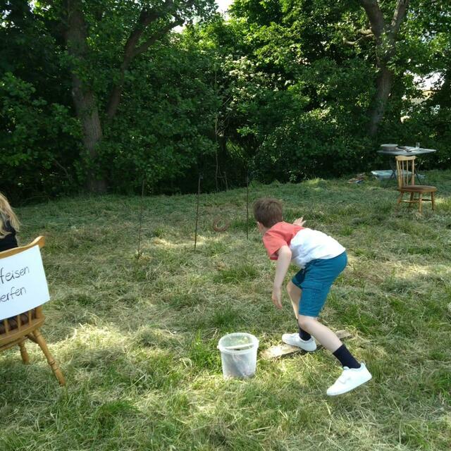 Beim Hufeisenwerfen war Geschick gefragt | Foto: Seebeck