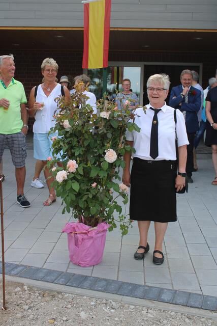 Angelika Främbs ist neue Salzhäuser Rosenkönigin | Foto: ce