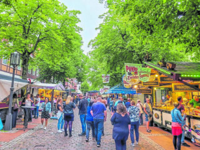 Budenmeile auf dem Pferdemarkt | Foto: SMTG