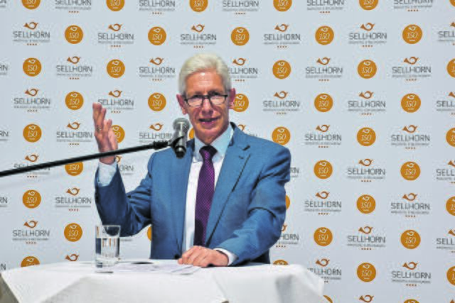 Landrat Rainer Rempe lobte das Hotel Sellhorn für seinen Service und die gute Ausbildung | Foto: Axel-Holger Haase