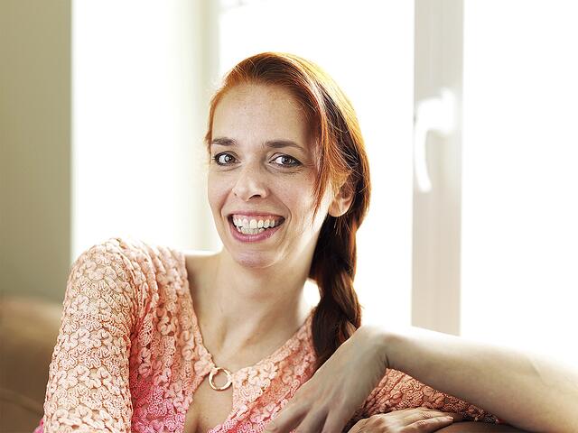 Sängerin und Autorin Ulrike Barz-Murauer  | Foto: Dirk Körbernik