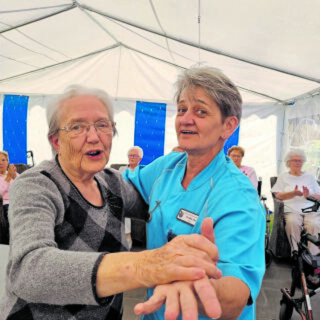 Tanz zu Musik aus sechs Jahrzehnten | Foto: Klosterfeld