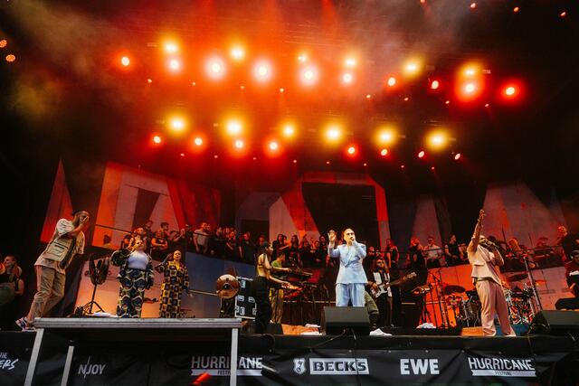 Peter Fox und seine 40 köpfige Band | Foto: FKP Peter Detje