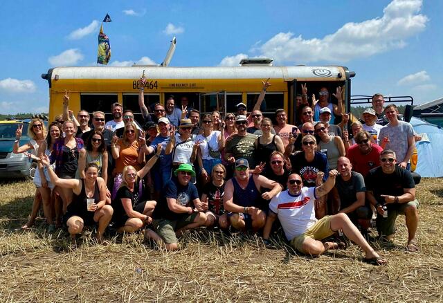 Ganze Hurricane Clubs bildeten sich auf den Zelt- und Womo Plätzen | Foto: Christoph Kunst