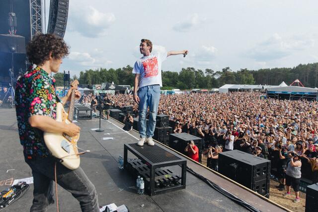 Clueso und Band kamen beim Publikum super an | Foto: FKP/Christian Hedel