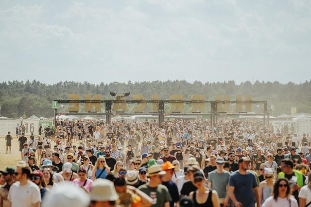 78.000 Besucher - so viel waren es selten - kamen zum HURRICANE nach Scheeßel | Foto: FKP Line Tsoj
