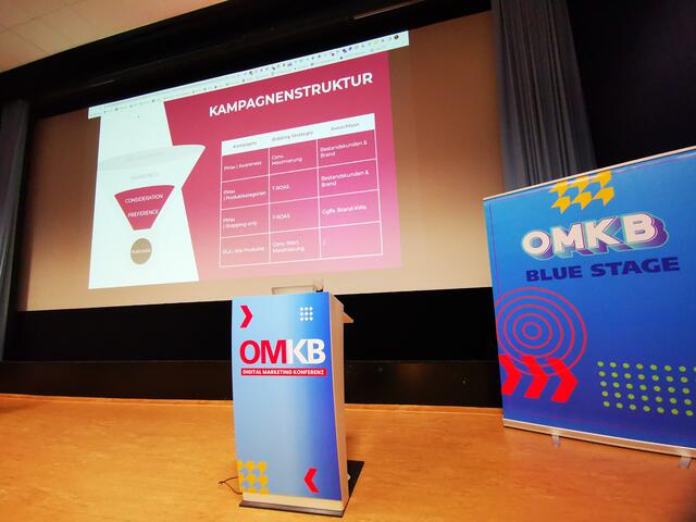 Expertenwissen auf der Blue Stage zum Thema Kampagnenstruktur