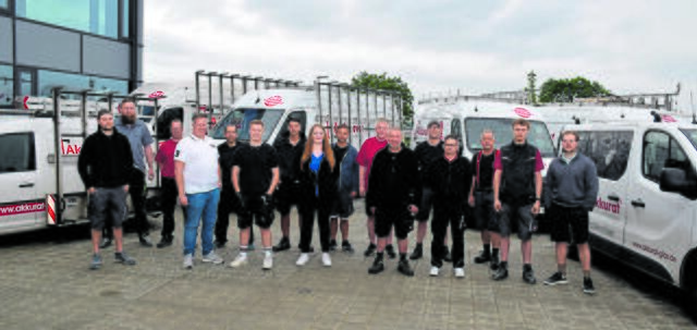 Das Team von Akkurat Glas- und Fensterbau schätzt die hervorragenden Arbeitsbedingungen am neuen Standort  | Foto: Axel-Holger Haase