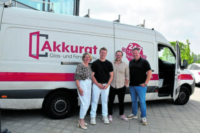 Das Familienunternehmen mit (v.li.) Britt Spehr, den Söhnen  Nick-Maximilian und Valentin sowie Stefan Spehr | Foto: Axel-Holger Haase