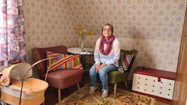 Sabine Stelzer in ihrem früheren Elternhaus nun in der Königsberger Straße | Foto: Freilichtmuseum am Kiekeberg 